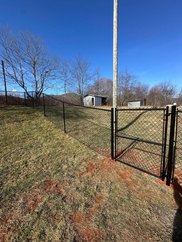 Fence and deck work in Beech Mountain