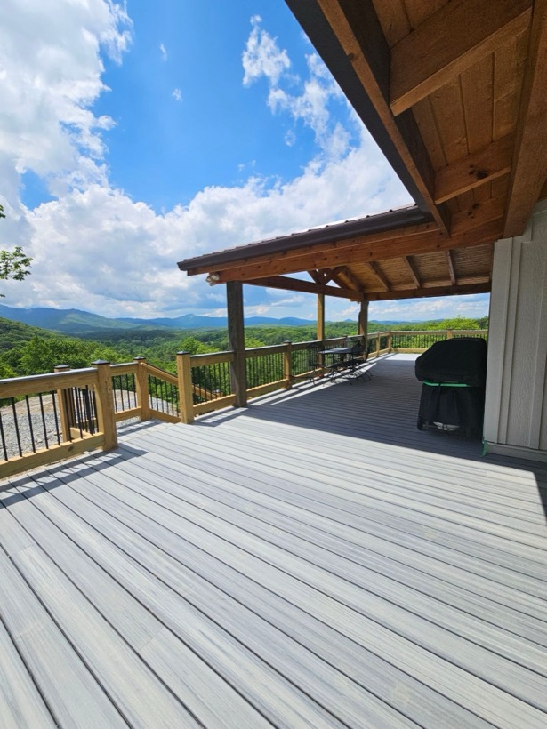 Covered Deck built by Mountain Fence & Deck in Western North Carolina