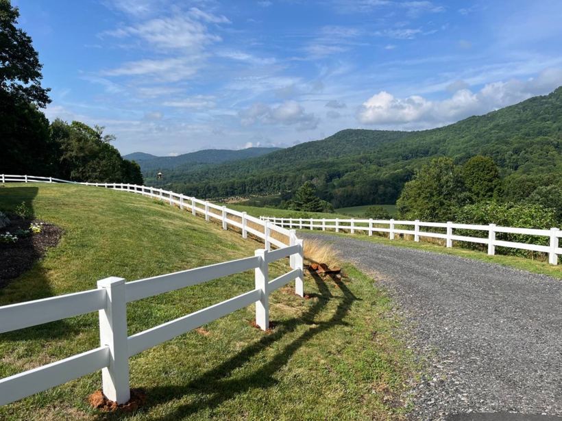 Vinyl Fence by Mountain Fence and Deck
